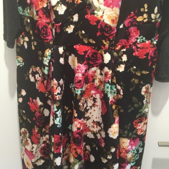 FIT & FLARE SCUBA MINI DRESS - Picture 6 of 8